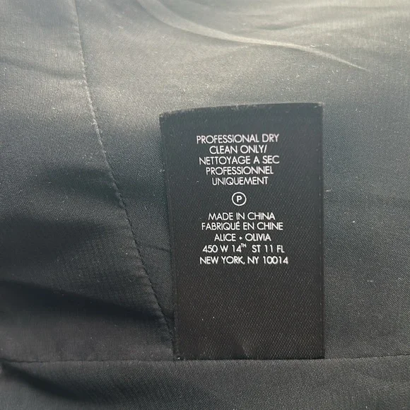 Alice + Olivia Floral Romper. Size S - Picture 7 of 8